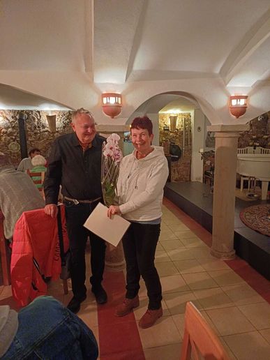 Verdienstmedallie des KfT in Silber mit Ehrenkranz für Michaela